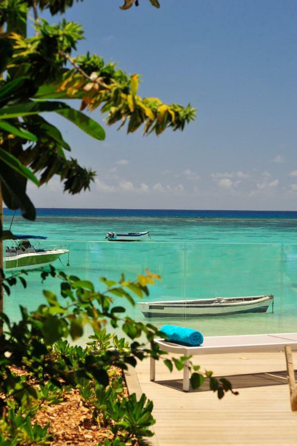 Obiches Luxury Beachfront Apartment Trou-Aux-Biches Extérieur photo