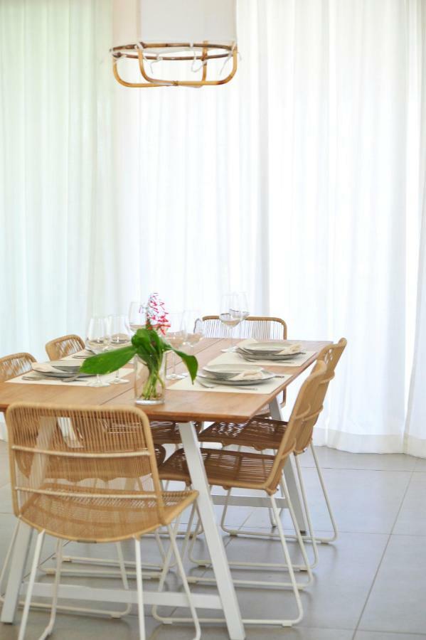 Obiches Luxury Beachfront Apartment Trou-Aux-Biches Extérieur photo