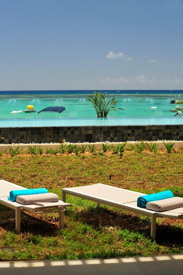 Obiches Luxury Beachfront Apartment Trou-Aux-Biches Extérieur photo