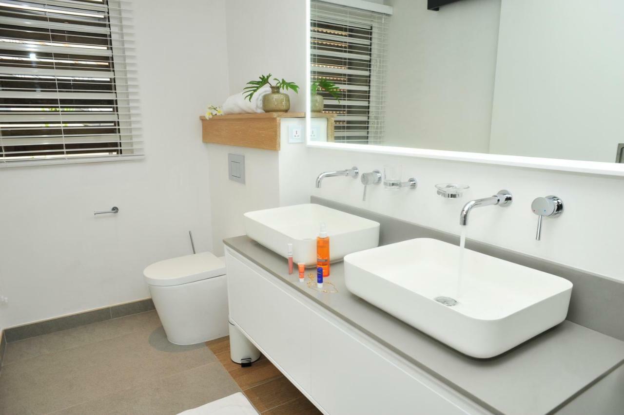 Obiches Luxury Beachfront Apartment Trou-Aux-Biches Extérieur photo