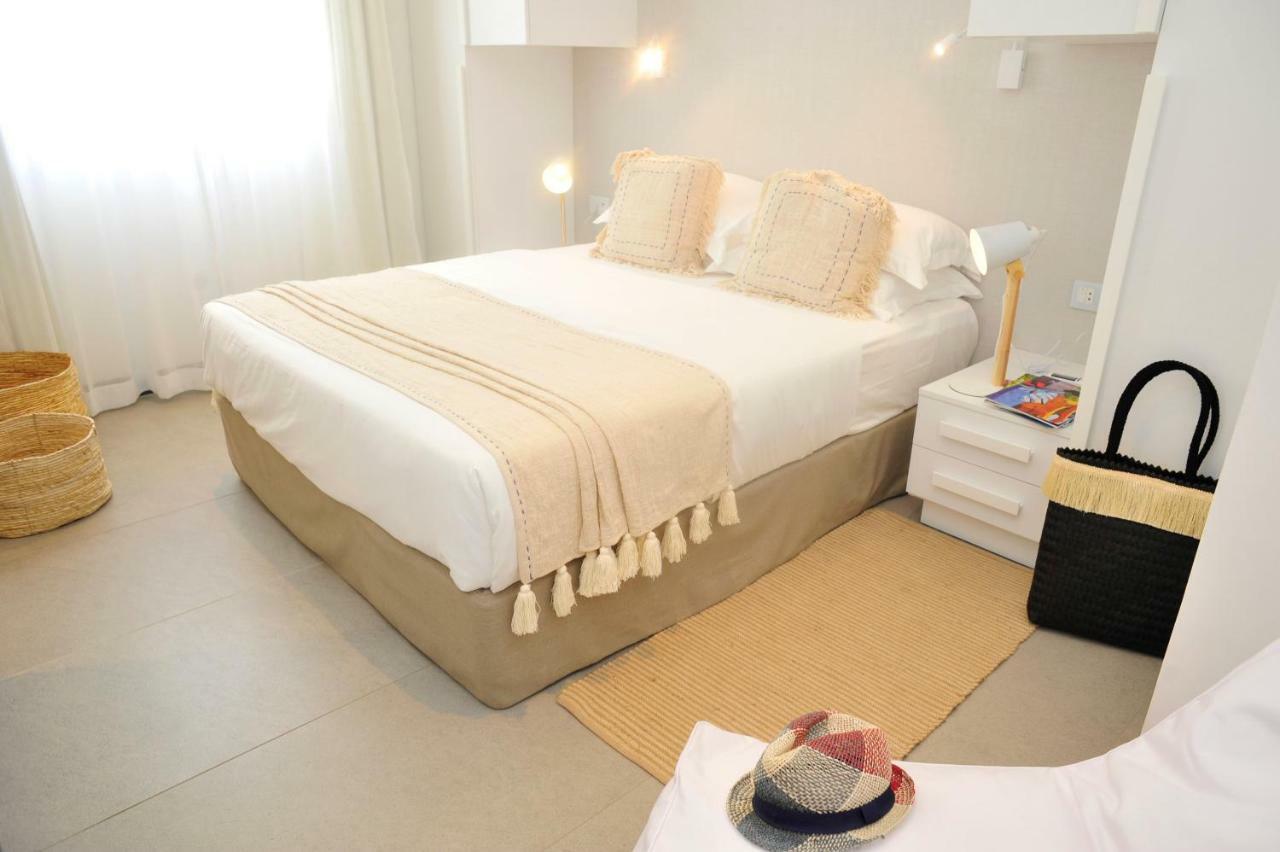 Obiches Luxury Beachfront Apartment Trou-Aux-Biches Extérieur photo