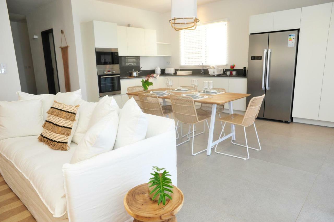 Obiches Luxury Beachfront Apartment Trou-Aux-Biches Extérieur photo