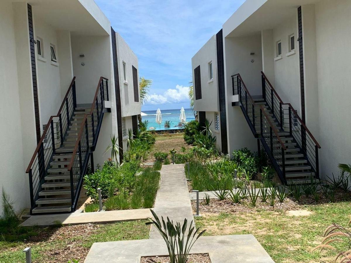 Obiches Luxury Beachfront Apartment Trou-Aux-Biches Extérieur photo