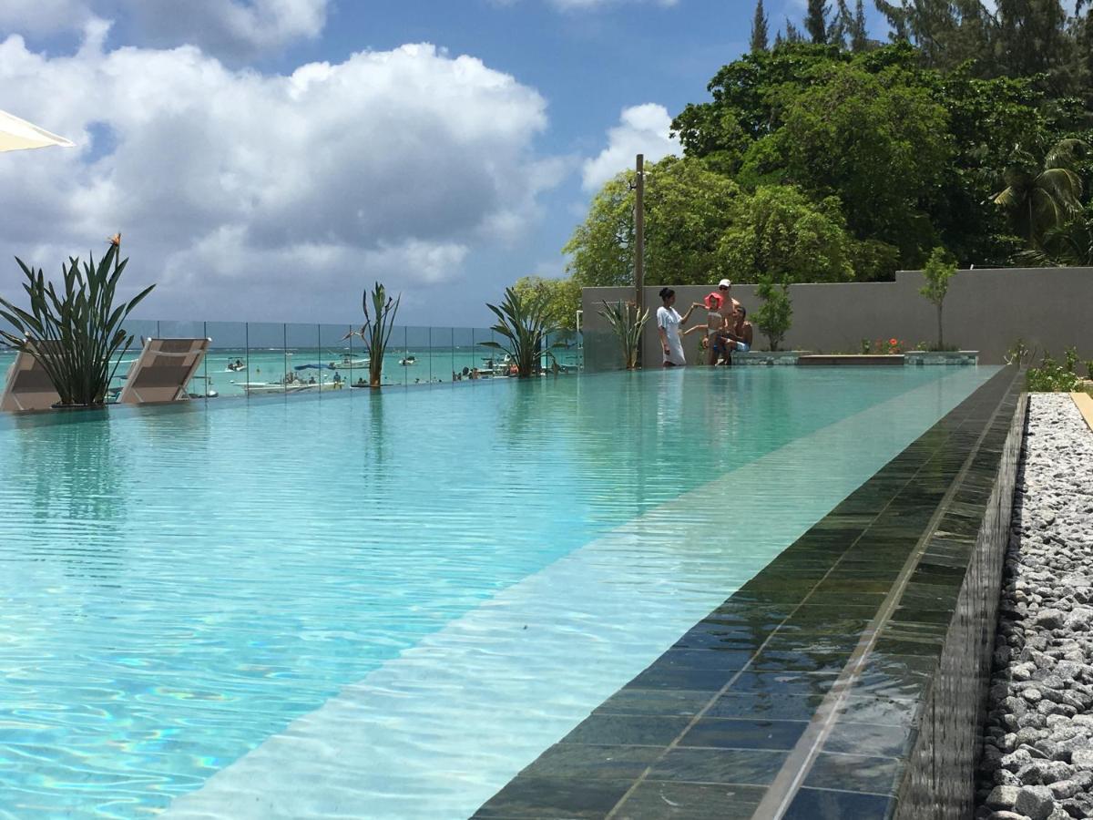 Obiches Luxury Beachfront Apartment Trou-Aux-Biches Extérieur photo