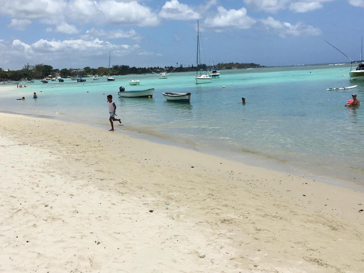 Obiches Luxury Beachfront Apartment Trou-Aux-Biches Extérieur photo