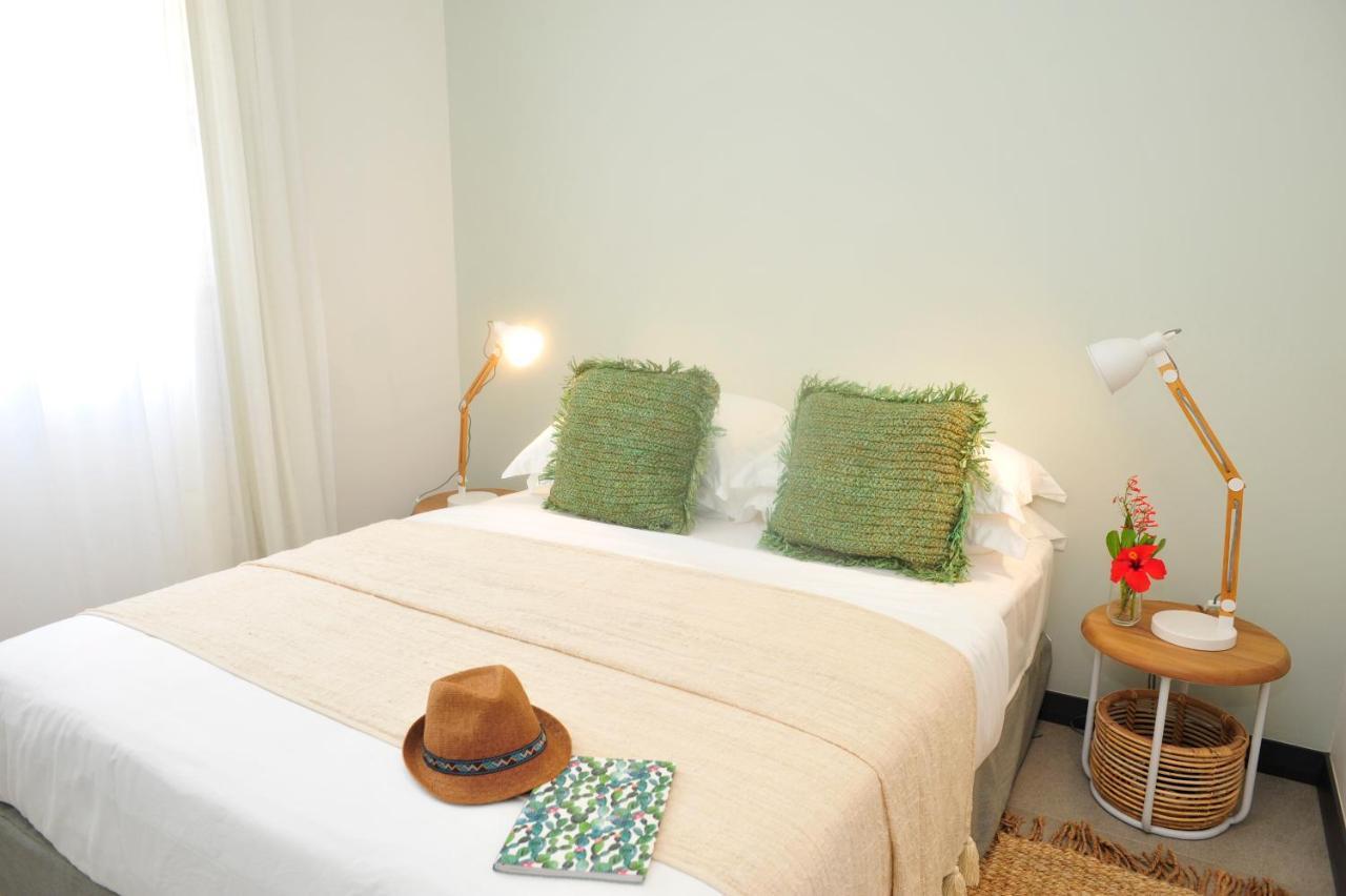 Obiches Luxury Beachfront Apartment Trou-Aux-Biches Extérieur photo